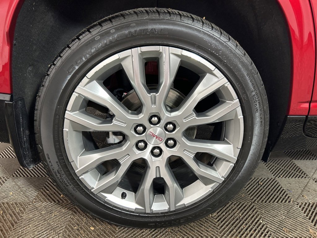 2024 Gmc Acadia Denali photo 2