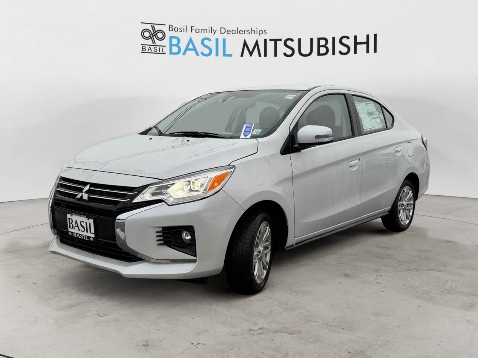 2024 Mitsubishi Mirage G4 SE's photo