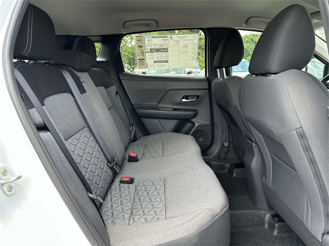 2025 Nissan Kicks SV photo 11