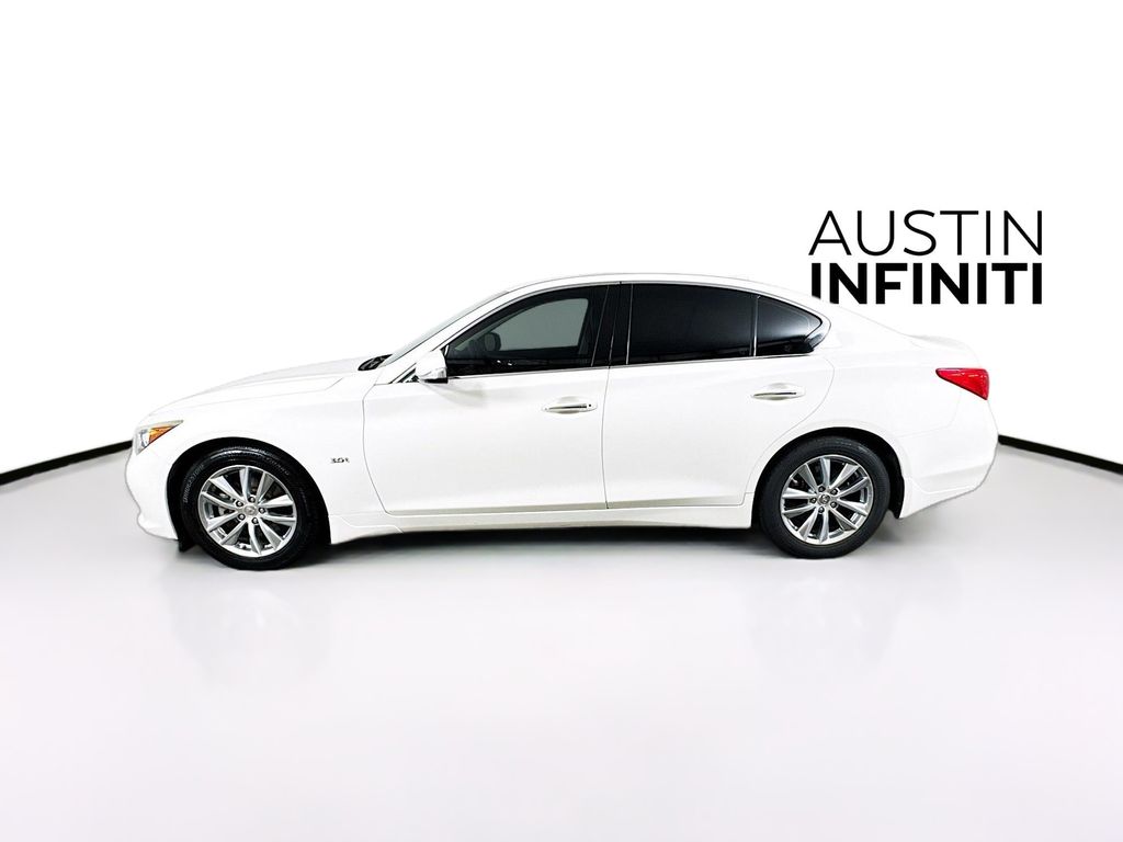 2017 Infiniti Q50 3.0t Premium photo 4
