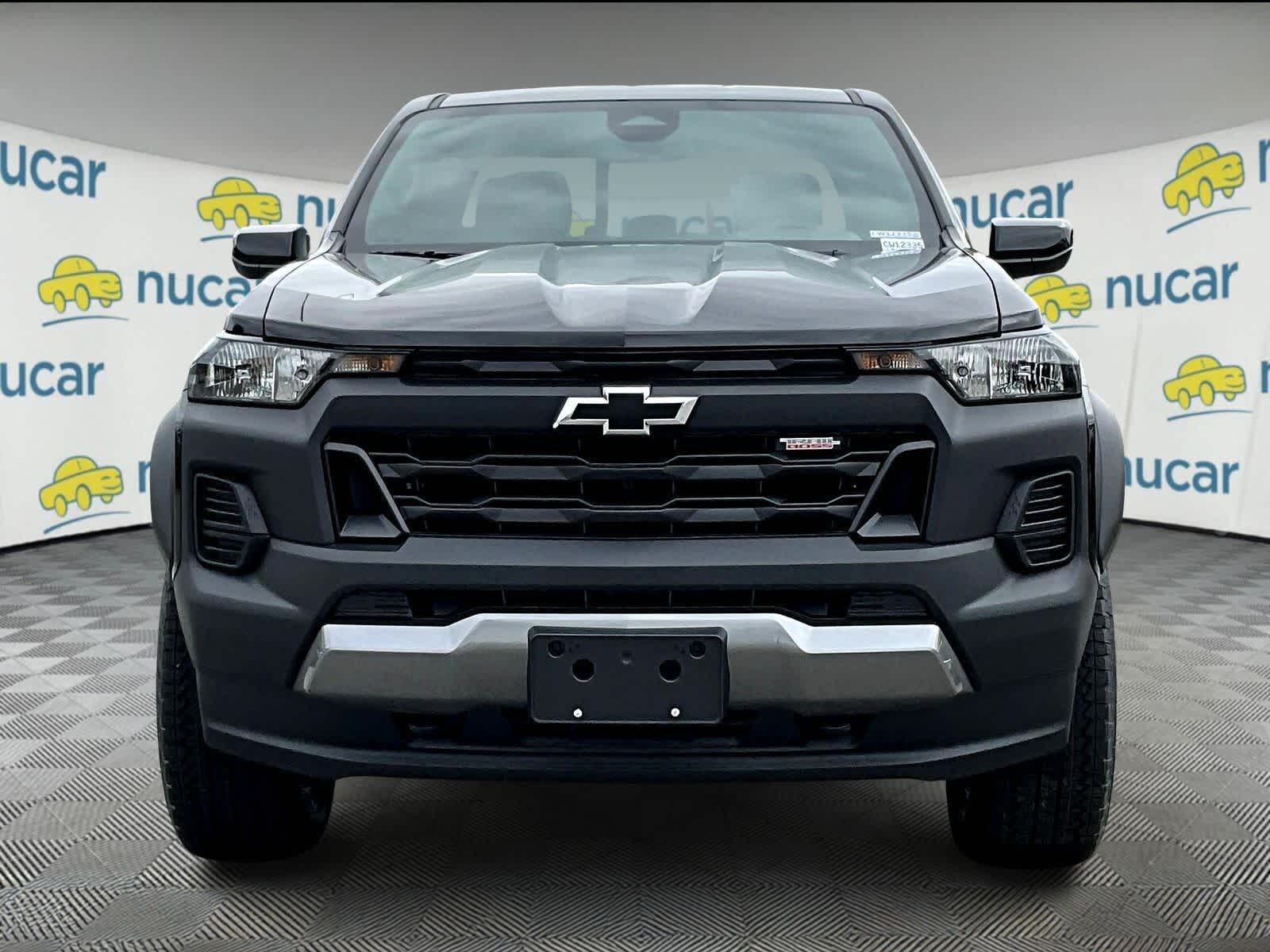 2026 Chevrolet Colorado Trail Boss photo 2