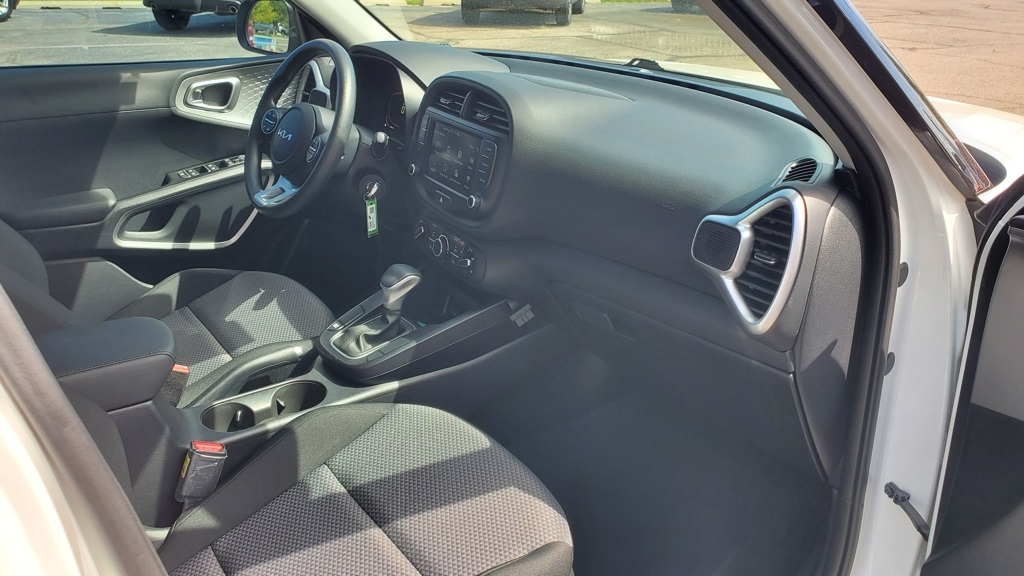 2023 Kia Soul LX photo 42