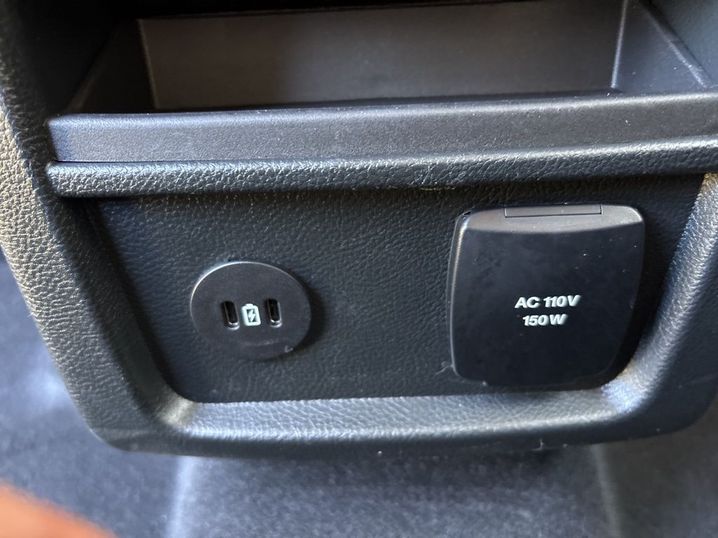 2023 Ford Edge SEL photo 27