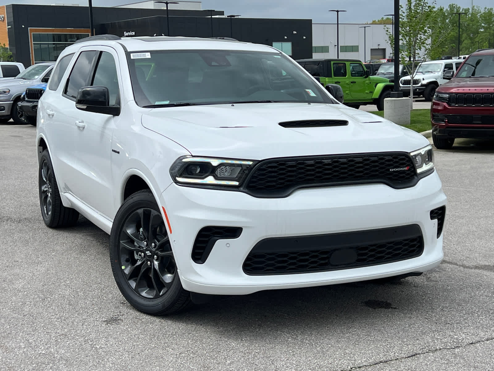 2025 Dodge Durango R/T Plus photo 3