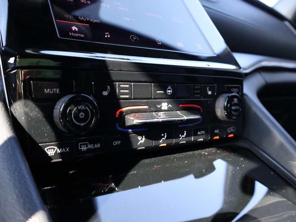 2024 Jeep Grand Cherokee Altitude photo 36