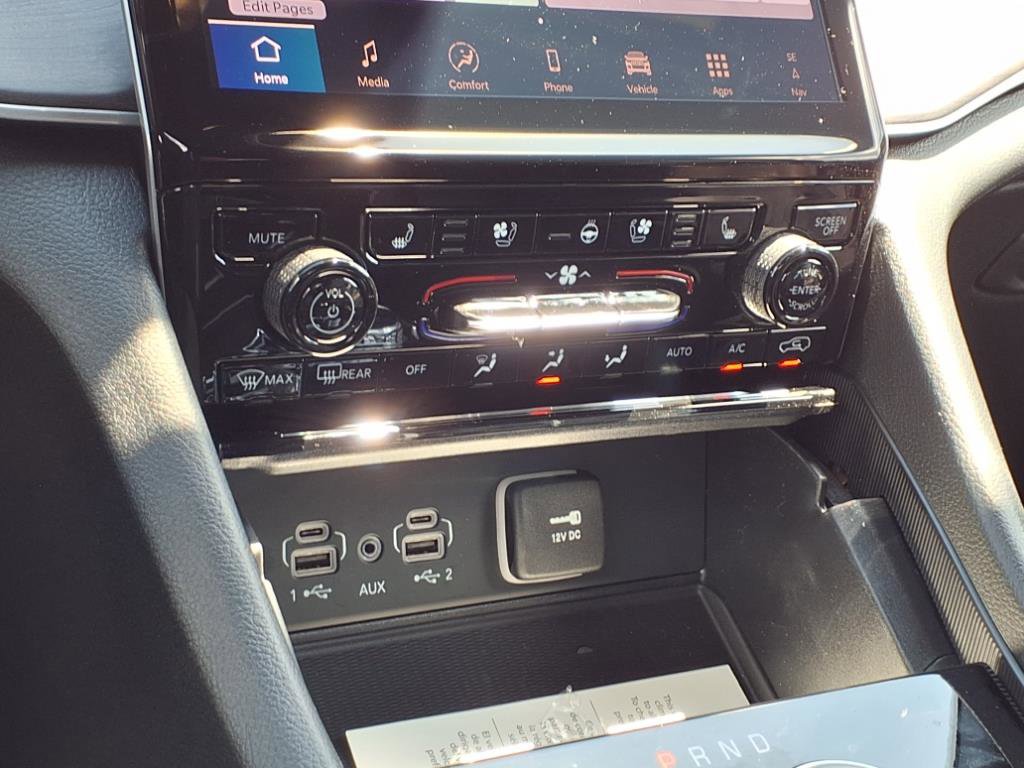 2025 Jeep Grand Cherokee Limited photo 8