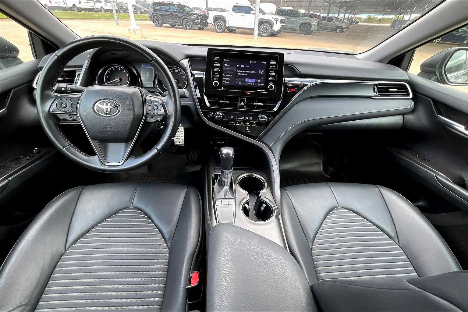 2023 Toyota Camry SE photo 11