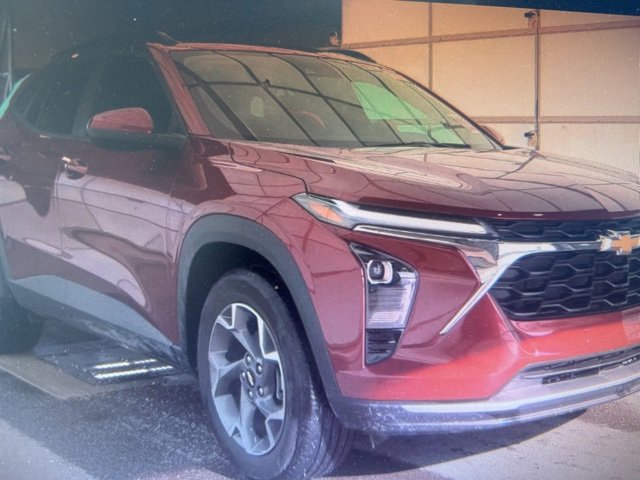 2025 Chevrolet Trax LT's photo