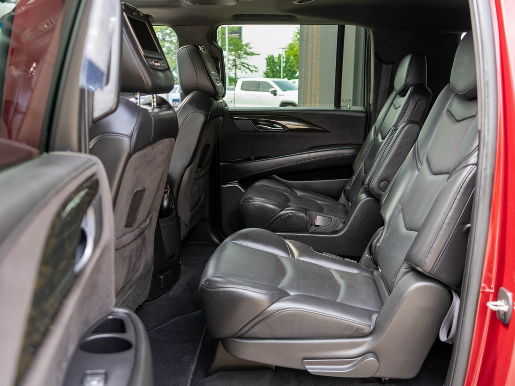 2018 Cadillac Escalade ESV Platinum photo 10