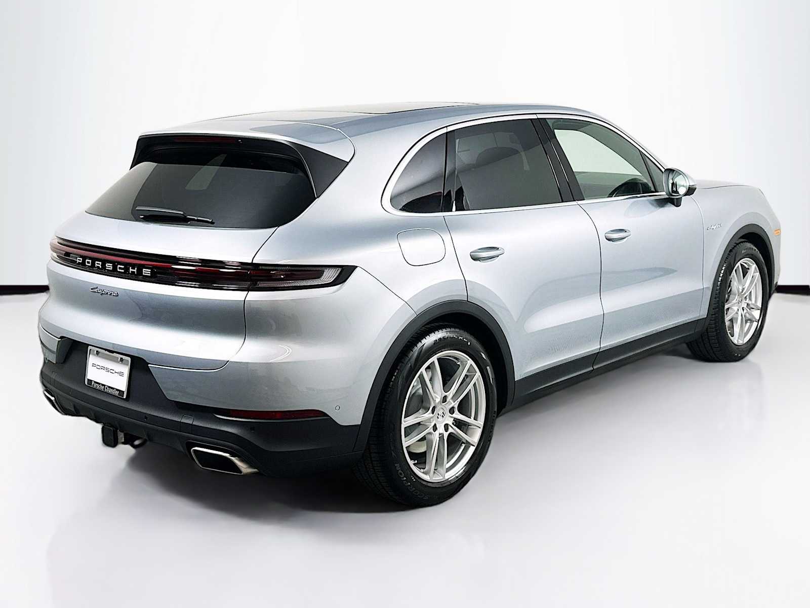 2025 Porsche Cayenne E-Hybrid photo 9
