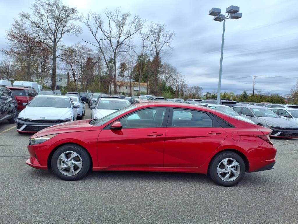 Certified 2022 Hyundai Elantra SE with VIN 5NPLL4AG5NH081997 for sale in Meriden, CT