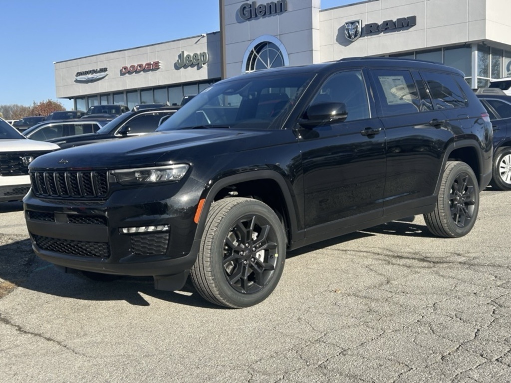 2025 Jeep Grand Cherokee Limited photo 2