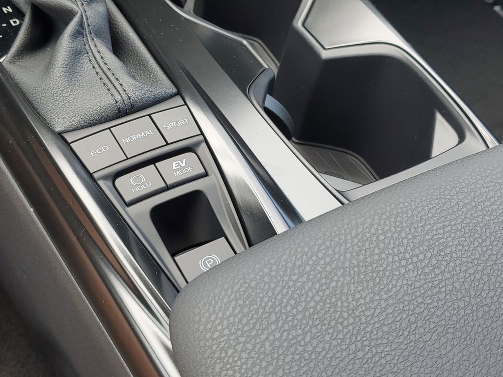 2025 Toyota Camry SE photo 26