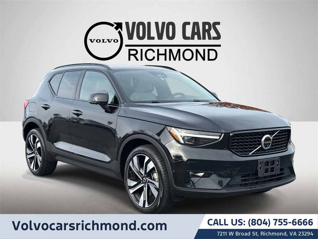 2023 Volvo XC40 Ultimate's photo