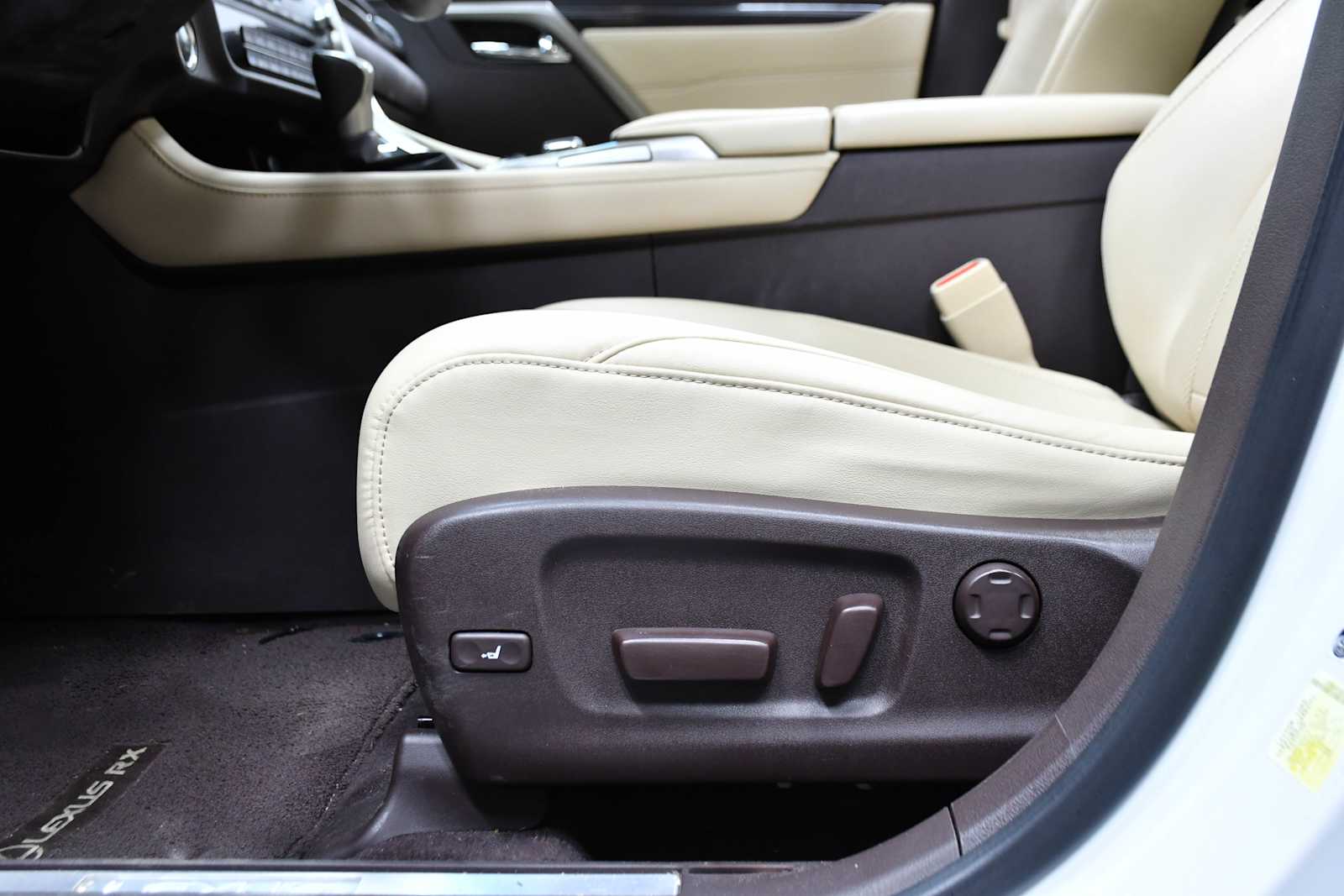 2017 Lexus RX photo 15