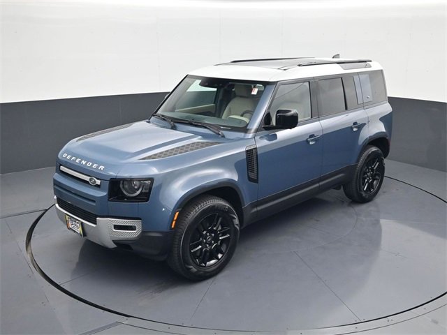 2024 Land Rover Defender 110 S photo 12