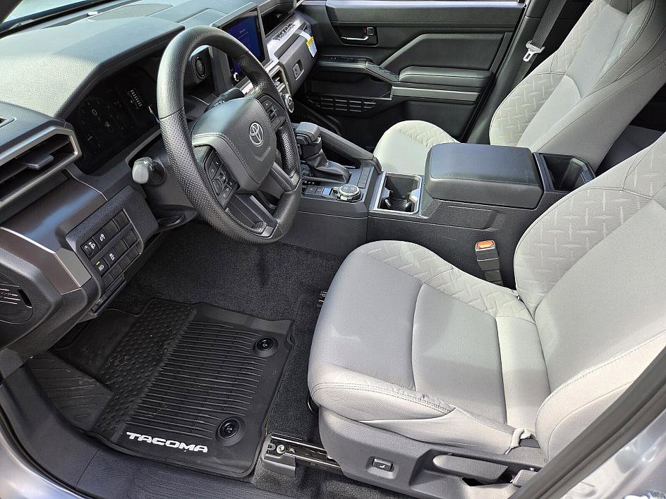 2025 Toyota Tacoma SR5 photo 9