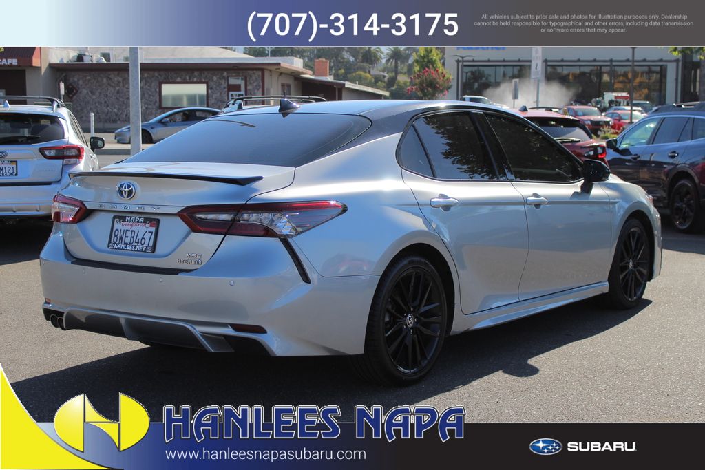 2021 Toyota Camry Hybrid XSE photo 6