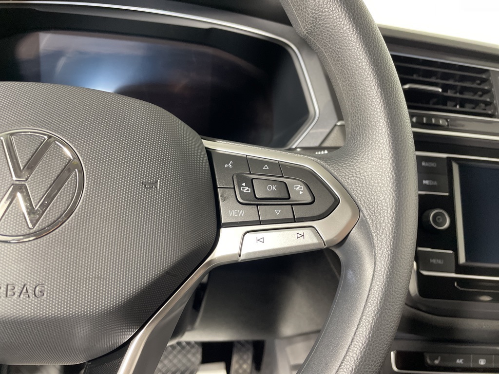 2022 Volkswagen Tiguan S photo 17
