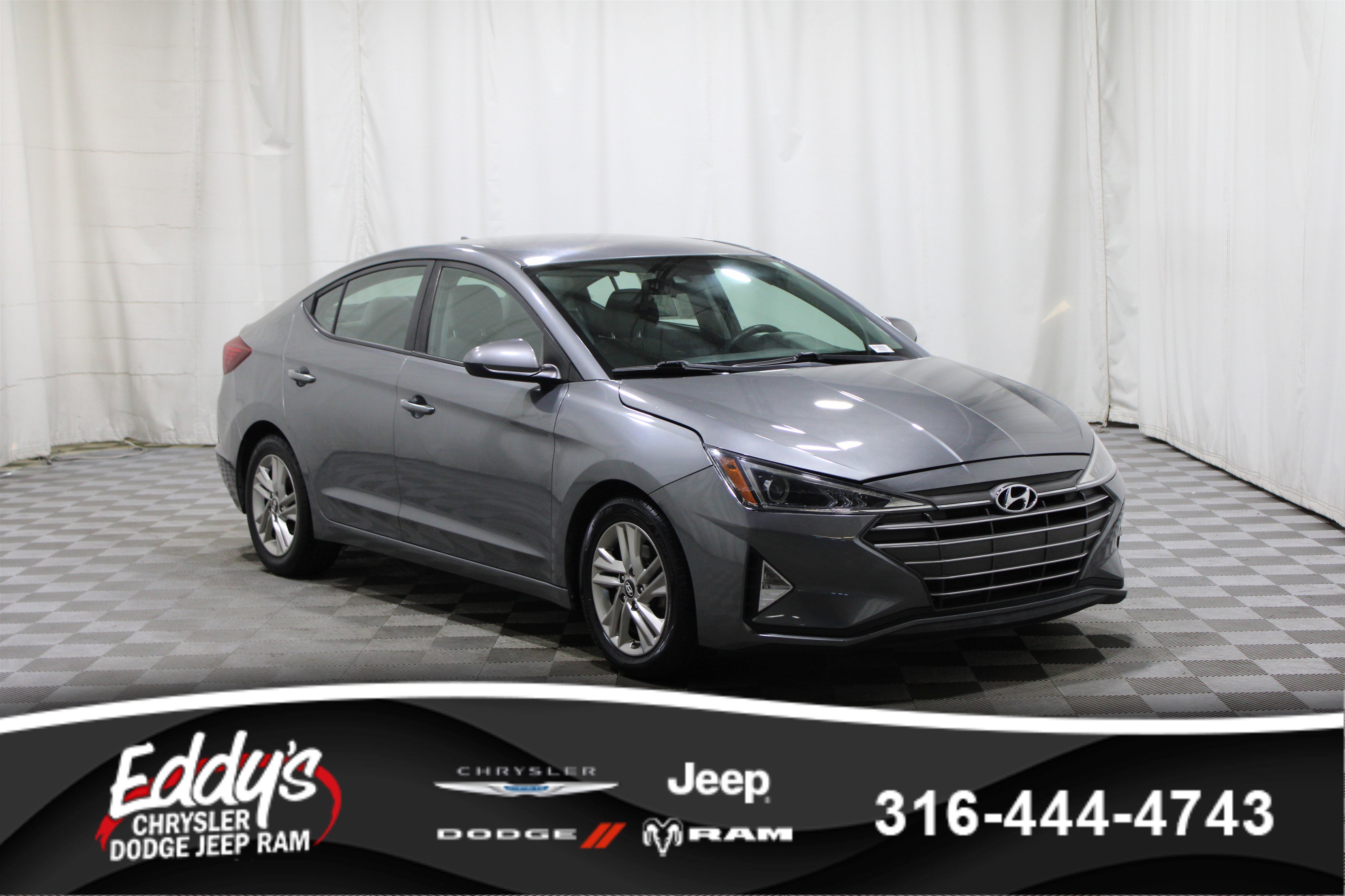 2019 Hyundai Elantra SEL's photo