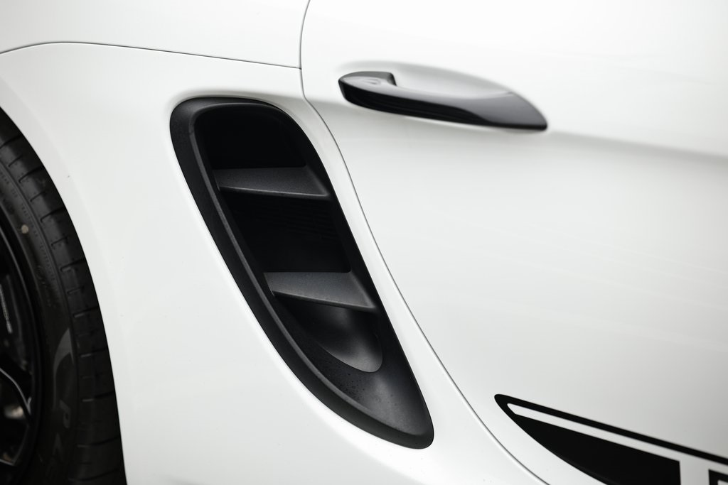 2024 Porsche Boxster photo 13