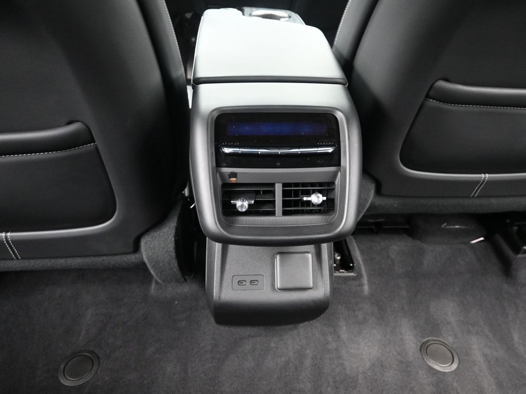 2024 Cadillac Lyriq Sport photo 10