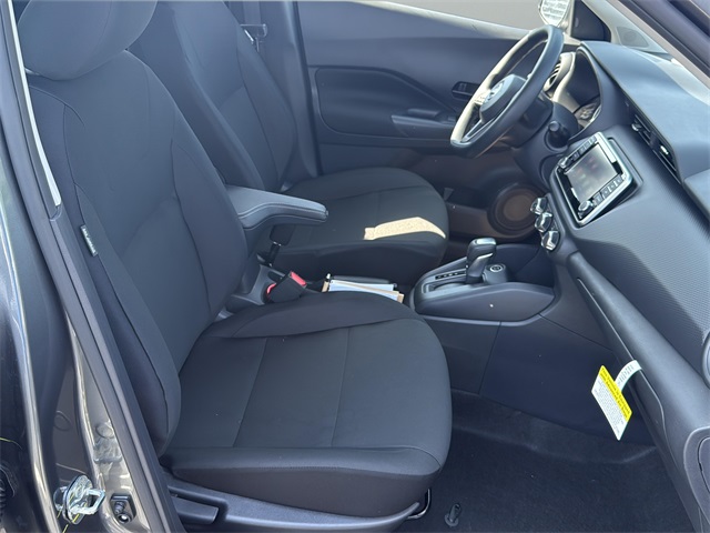 2025 Nissan Kicks Play S photo 25