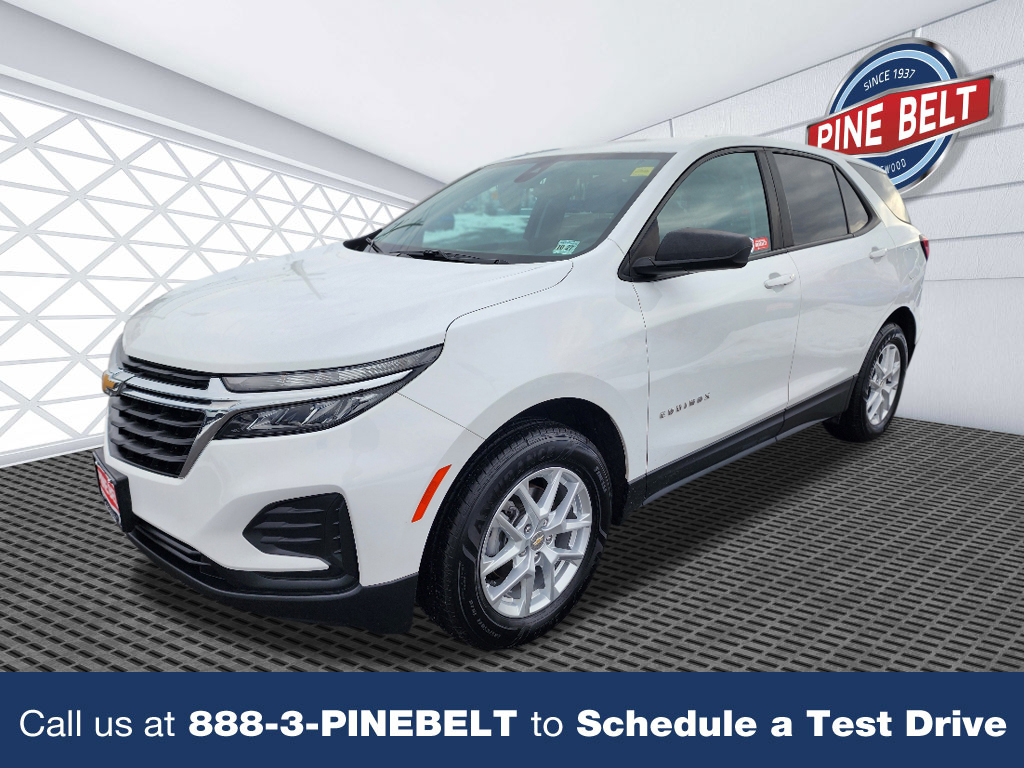 2022 Chevrolet Equinox LS's photo