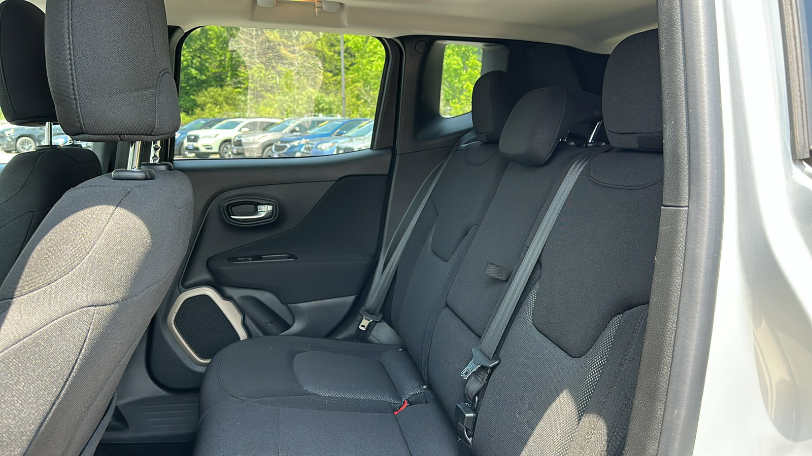 2016 Jeep Renegade Latitude photo 24