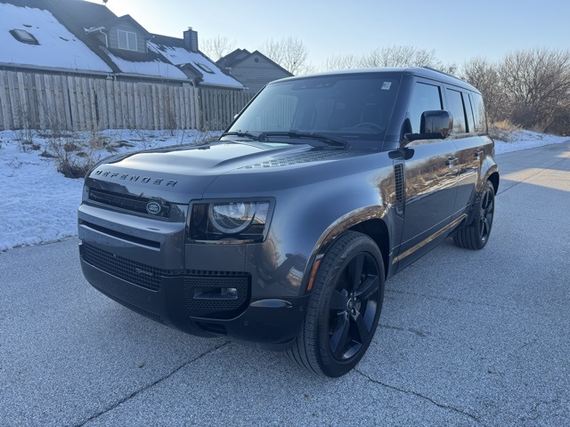 2023 Land Rover Defender X-Dynamic SE's photo