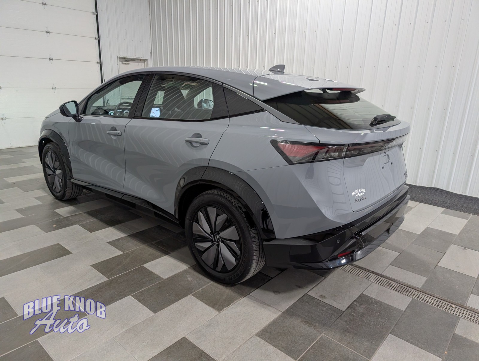 2024 Nissan ARIYA Engage Evolve+ Empower photo 2