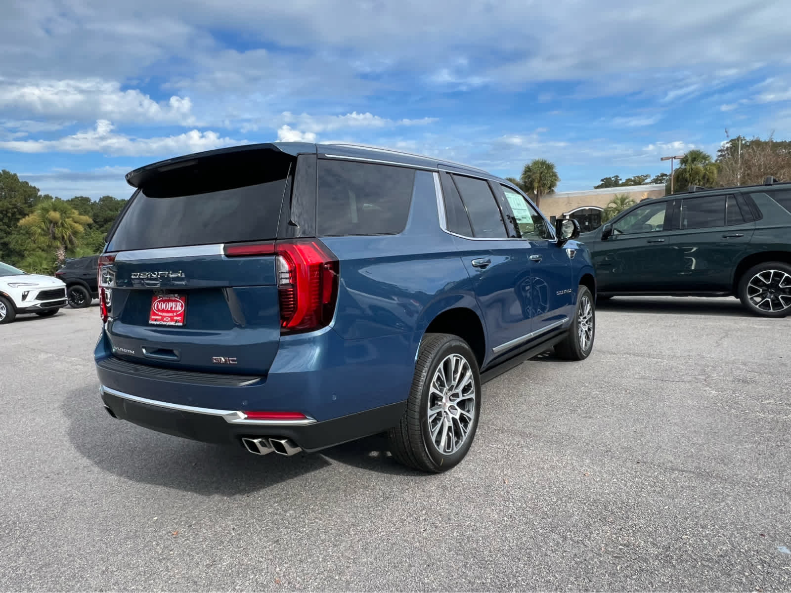 2025 Gmc Yukon Denali photo 3
