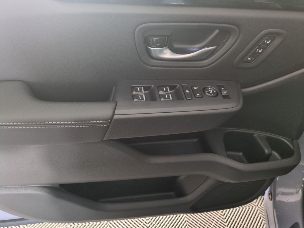 2025 Honda Pilot Touring photo 9