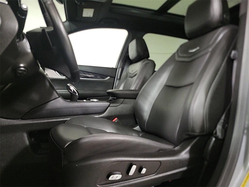 2025 CADILLAC XT6 - Image 10