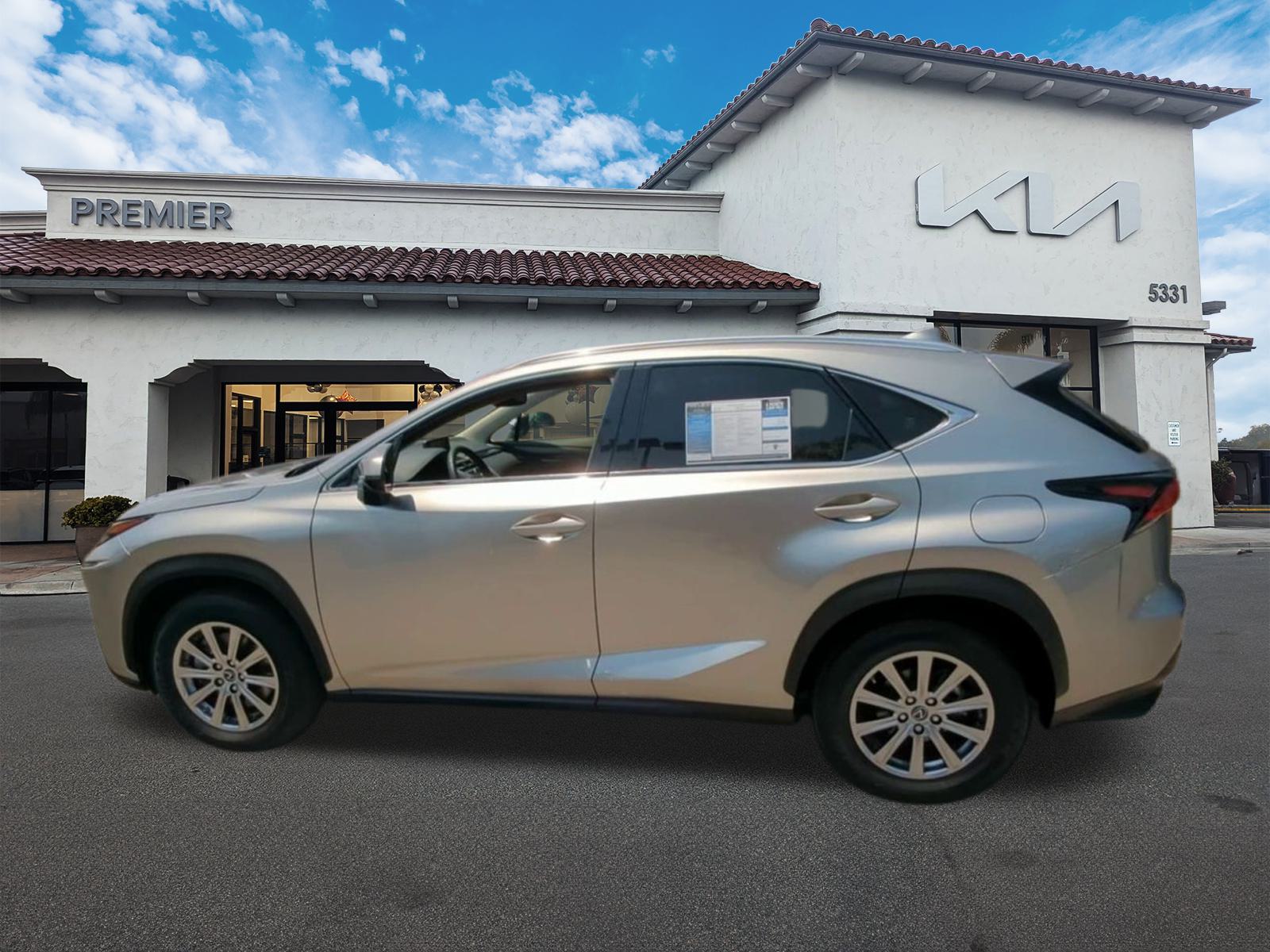 2021 Lexus NX 300 photo 4