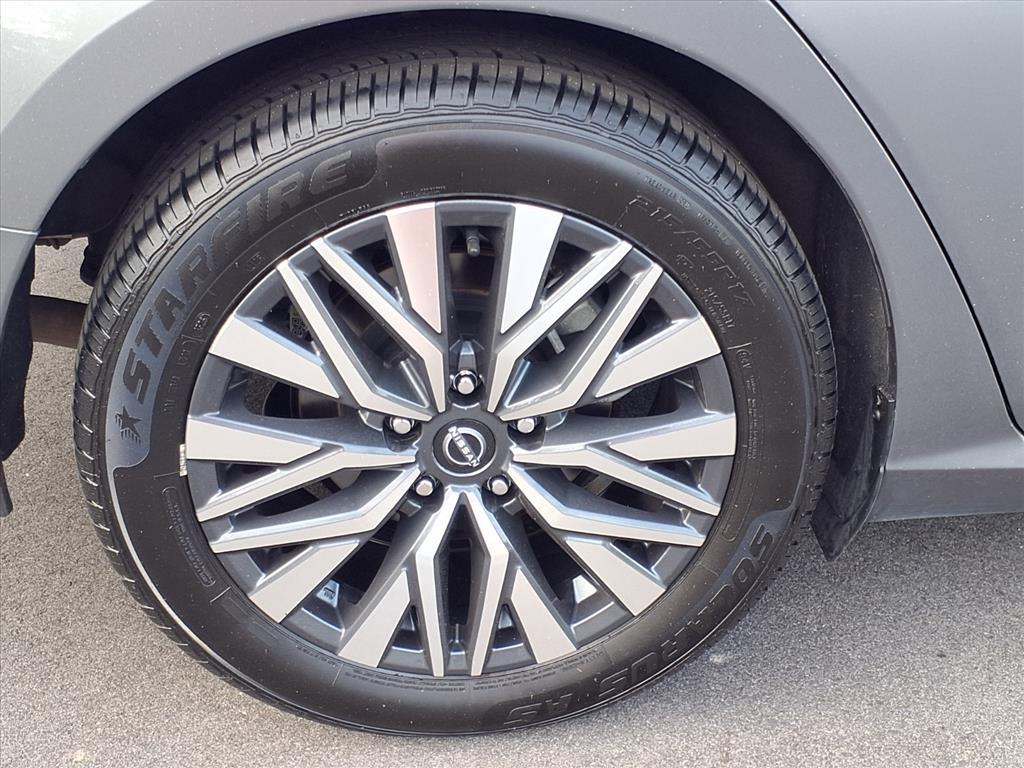 2024 Nissan Altima 2.5 SV photo 17