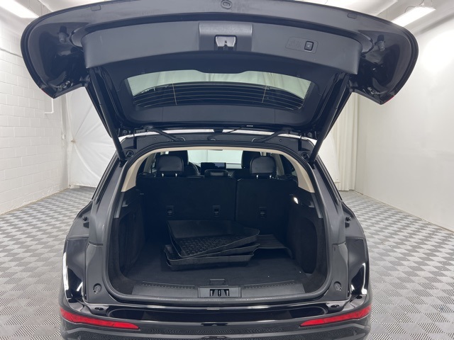2023 Lincoln Corsair Standard photo 8