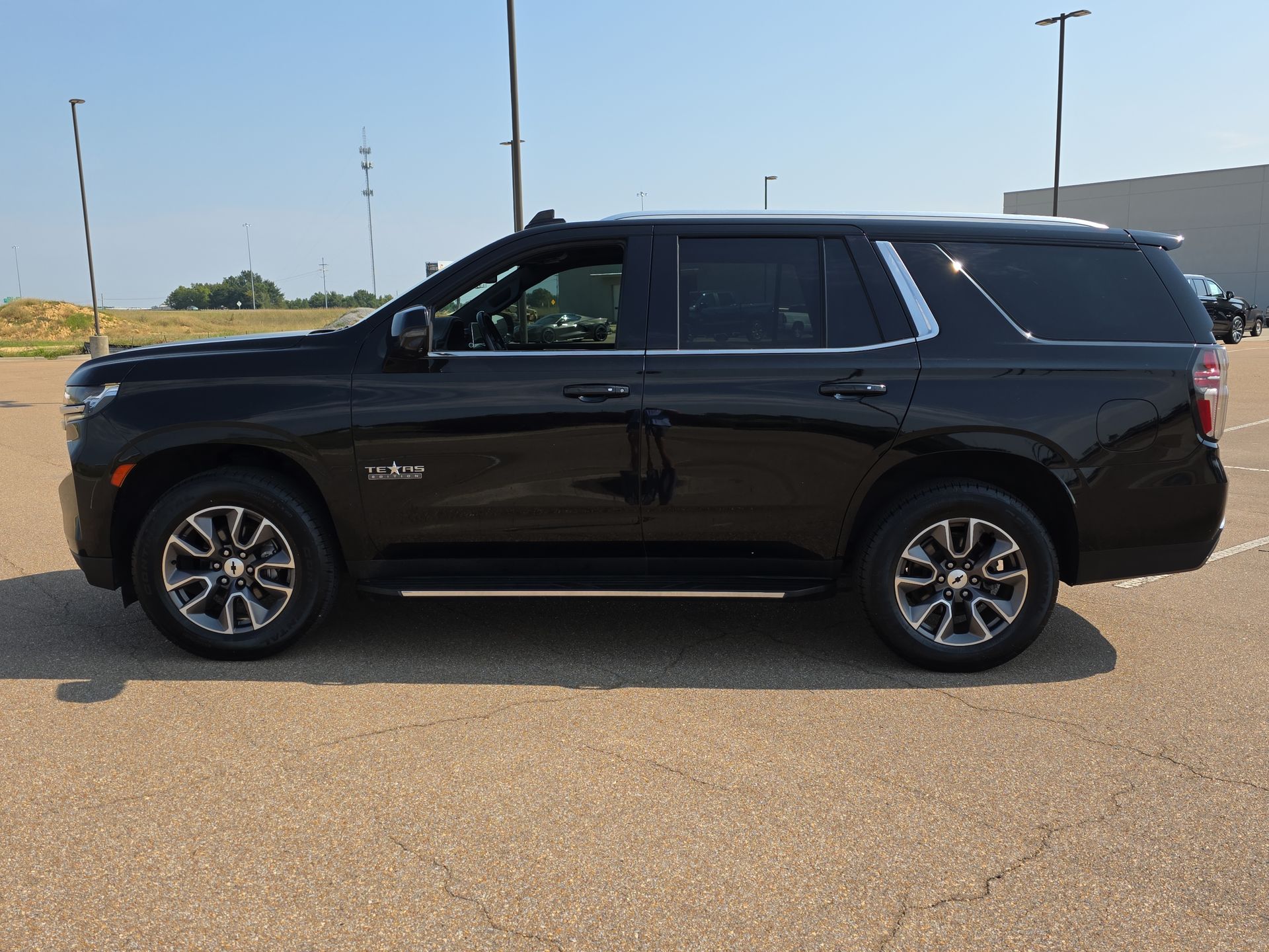 2021 Chevrolet Tahoe LT photo 4