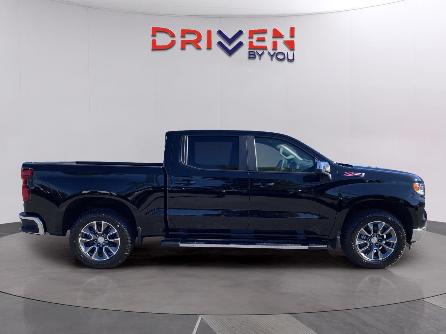 2026 Chevrolet Silverado 1500 LT photo 3