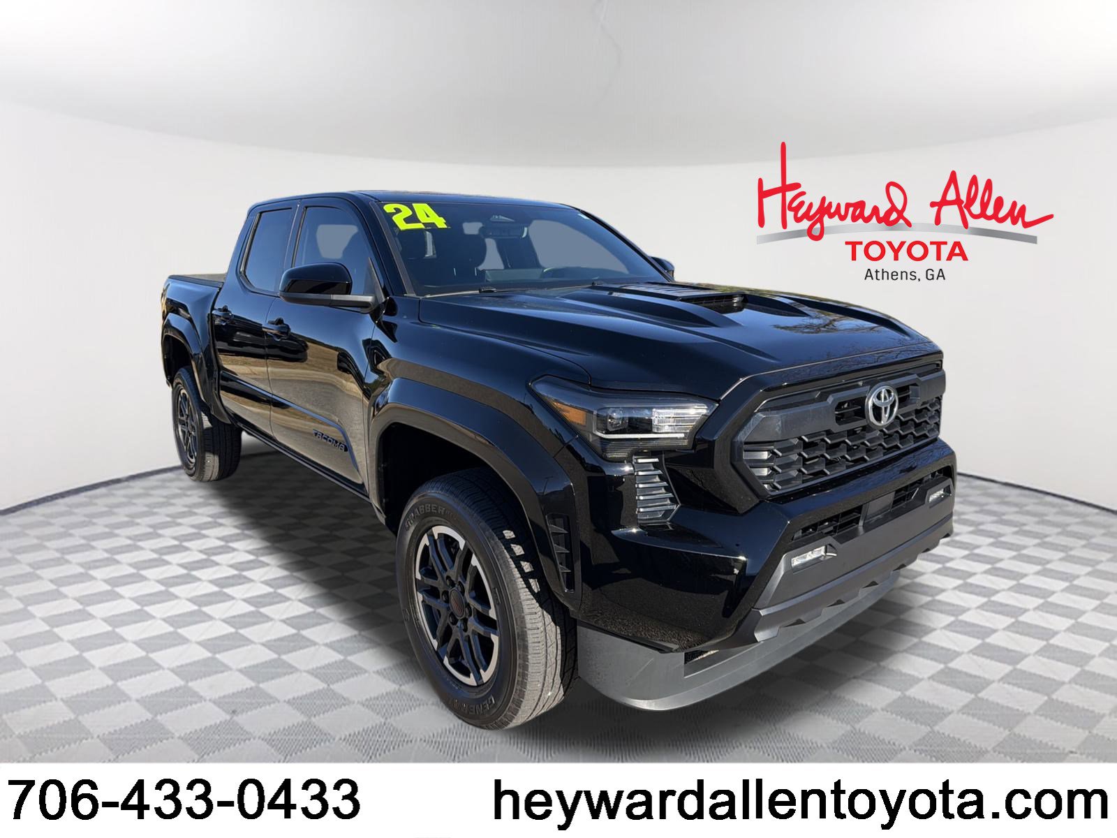 2024 Toyota Tacoma TRD Sport's photo