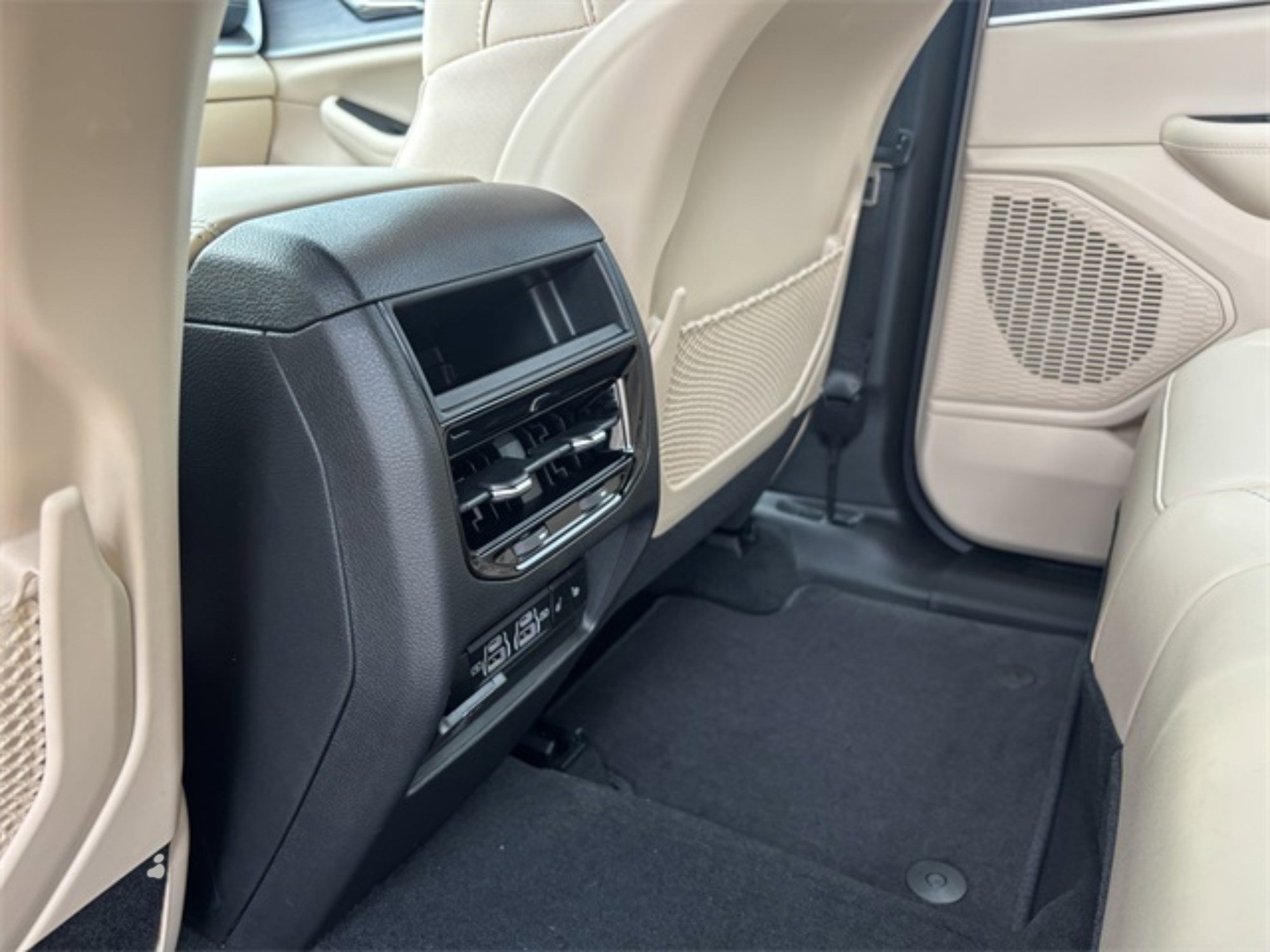 2025 Jeep Grand Cherokee Limited photo 24