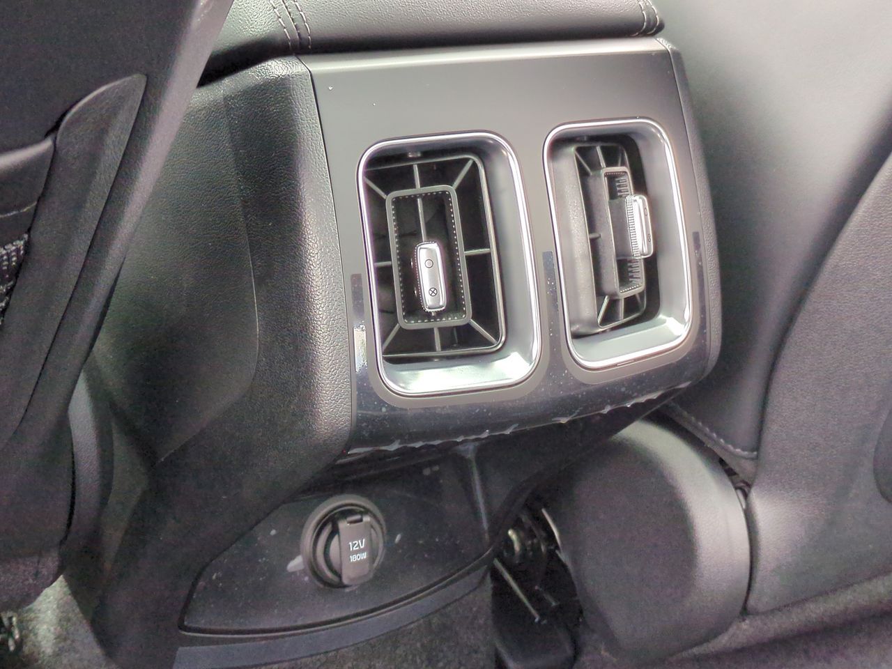 2025 Kia Sorento Plug-In Hybrid EX photo 18
