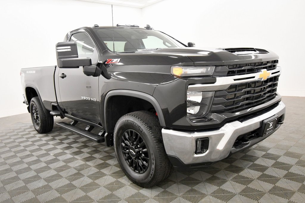 Used 2024 Black Chevrolet LT image 9