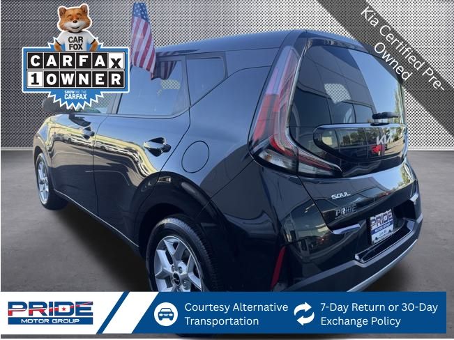 2023 Kia Soul S photo 3