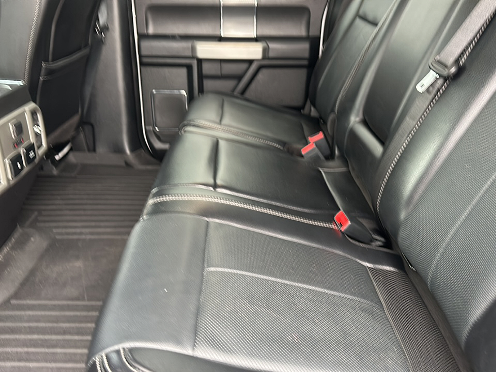 2019 Ford F-150 Lariat photo 8