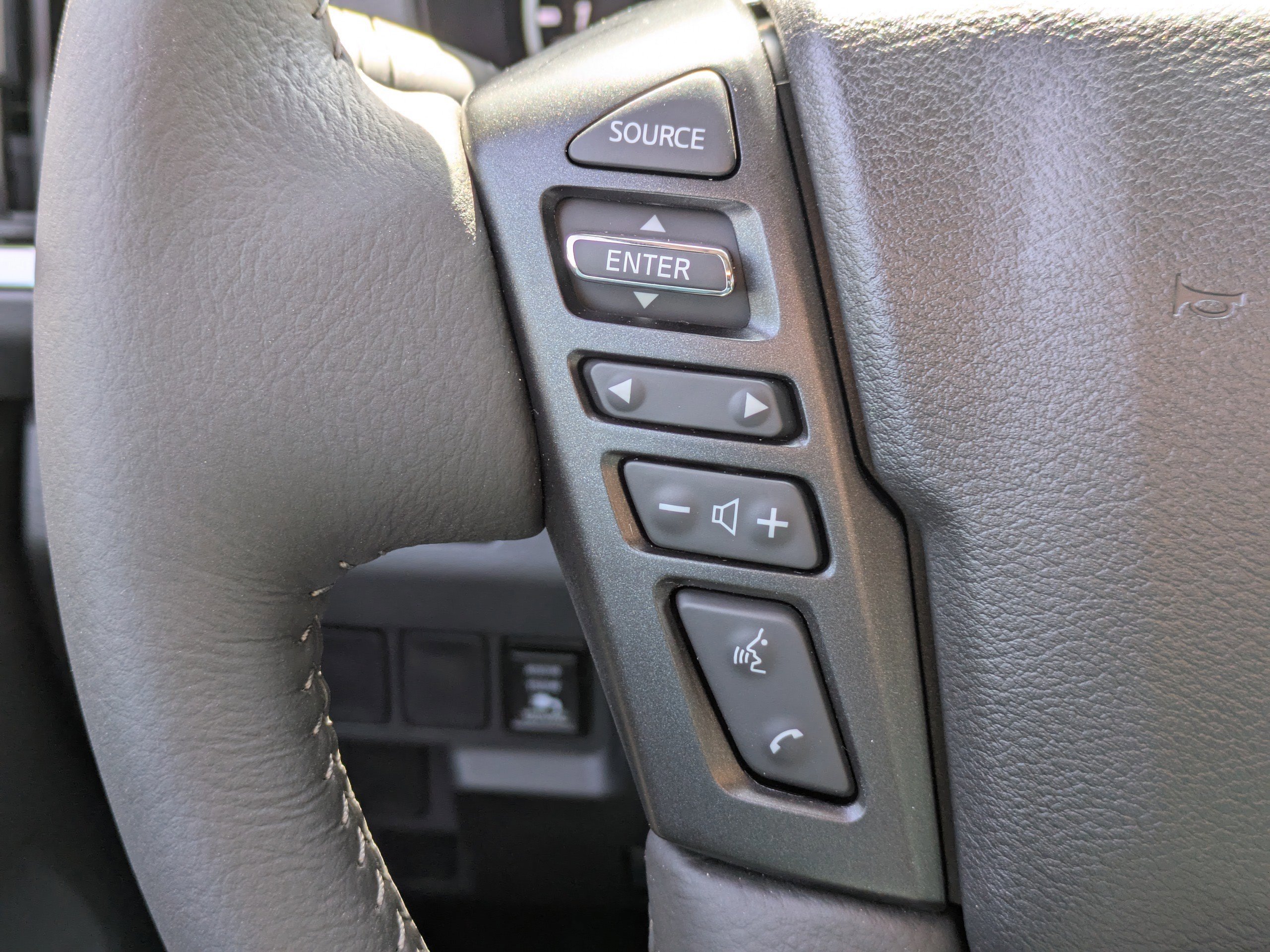 2025 Nissan Frontier Crew Cab SV photo 24