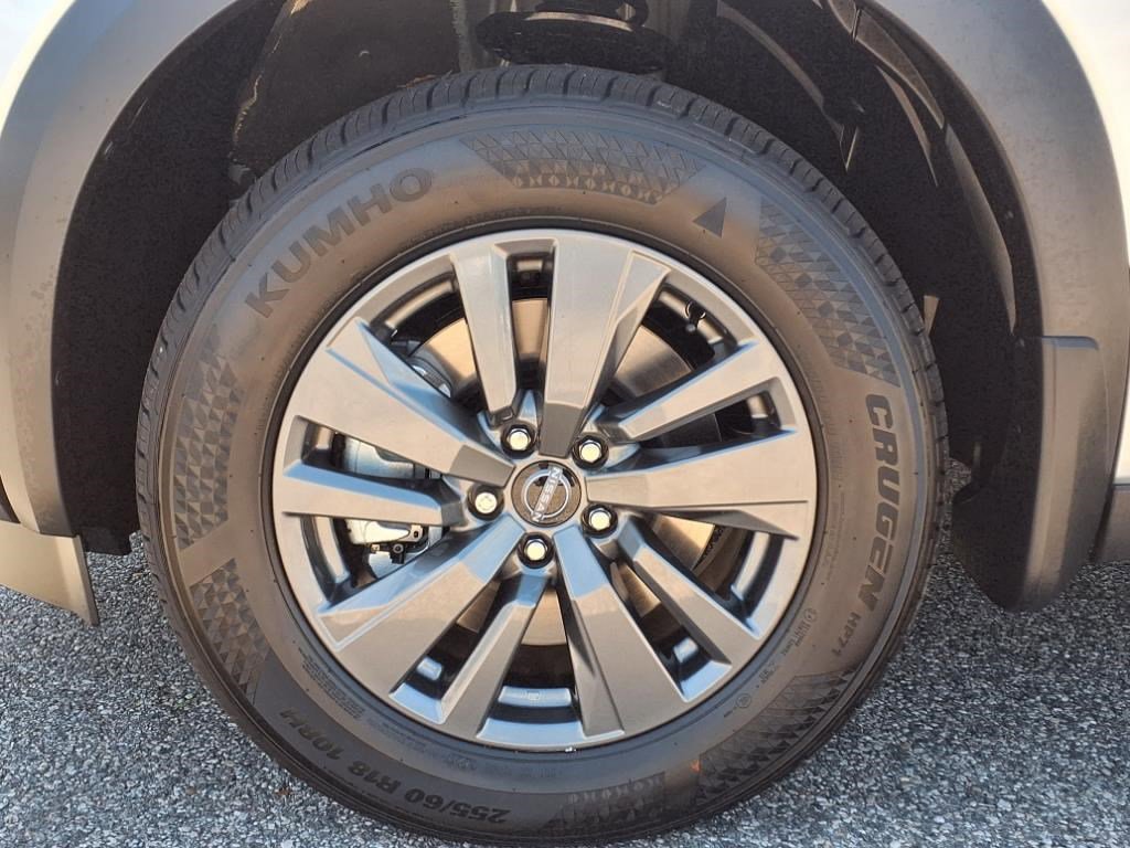 2025 Nissan Pathfinder SV photo 3