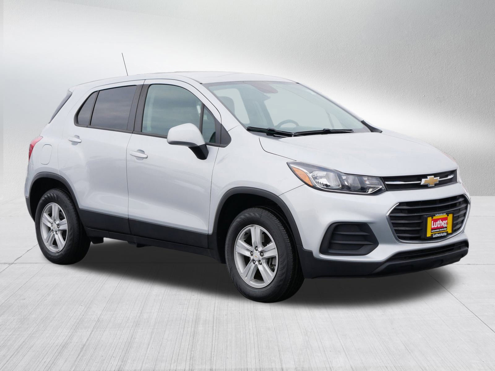 2022 Chevrolet Trax LS's photo
