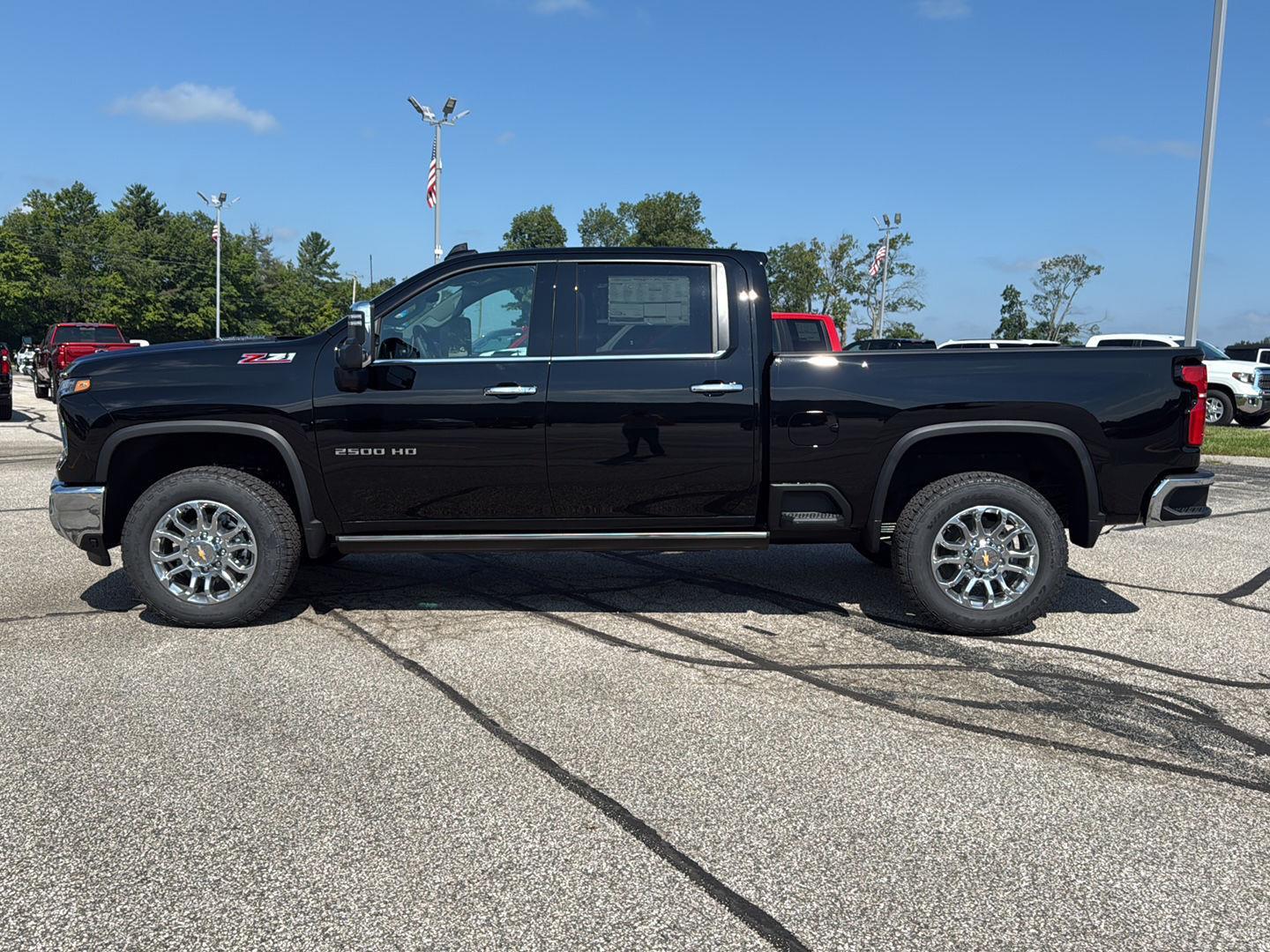 2025 Chevrolet Silverado 2500HD photo 3