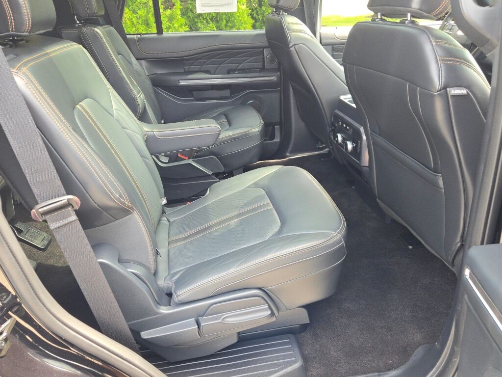 2023 Ford Expedition Platinum photo 10